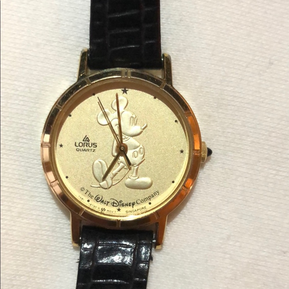 Vintage Loris Quartz Gold Mickey Mouse watch